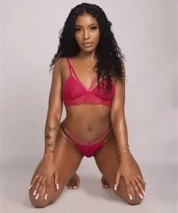 У меня есть многоязычный дар и нежные руки, которые будут ласкать каждый сантиметр твоего тела. Все твои фантазии станут реальностью со мной. Я исполню все твои желания. Уютная квартира в центре Москвы, полная конфиденциальность и безопасность. Фотографии 100% мои. Отзывы от восторженных клиентов говорят сами за себя. Давай, не теряй времени, со мной ты найдешь настоящий рай! 😘💋 10300, 23 года